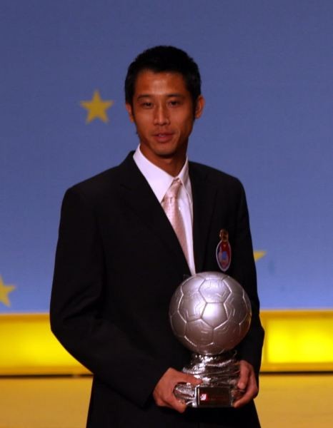 Bên cạnh đó, Như Thành cũng là chủ nhân của danh hiệu ‘Quả bóng Bạc Việt Nam’ năm 2008.